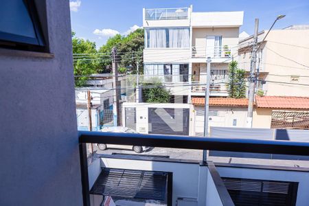 Casa à venda com 164m², 3 quartos e 3 vagas Casa à venda com 164m², 3 quartos e 3 vagasVaranda do Quarto 3