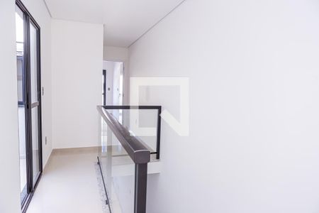 Casa à venda com 164m², 3 quartos e 3 vagas Casa à venda com 164m², 3 quartos e 3 vagasCorredor