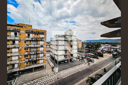 Sala vista de apartamento para alugar com 2 quartos, 84m² em Barra Funda, Guarujá