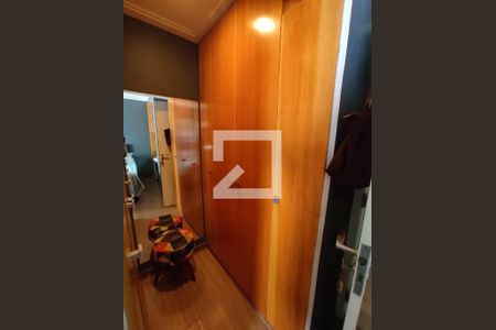 Apartamento à venda com 180m², 3 quartos e 3 vagasQuarto 1 - Closet