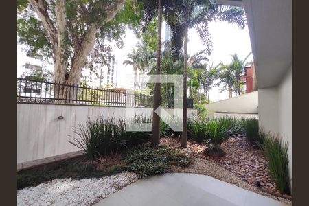 Apartamento à venda com 180m², 3 quartos e 3 vagasFachada