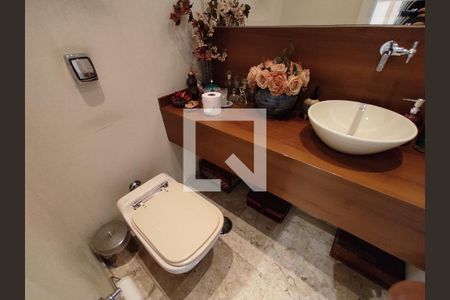 Apartamento à venda com 180m², 3 quartos e 3 vagasLavabo