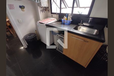 Apartamento à venda com 180m², 3 quartos e 3 vagasLavanderia