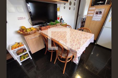 Apartamento à venda com 180m², 3 quartos e 3 vagasCozinha - Armários