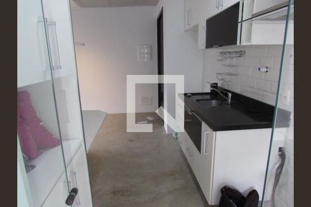 Cozinha de apartamento à venda com 1 quarto, 70m² em Vila Suzana, São Paulo