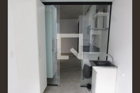 Cozinha de apartamento à venda com 1 quarto, 70m² em Vila Suzana, São Paulo