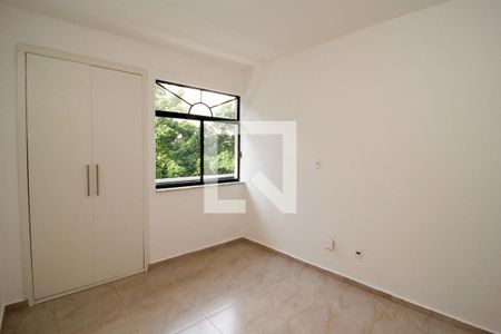 Quarto 2 de apartamento para alugar com 3 quartos, 95m² em Santo Antônio, Belo Horizonte