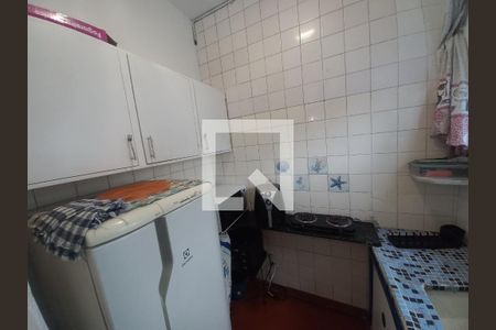 Cozinha de apartamento para alugar com 1 quarto, 21m² em Centro, São Vicente