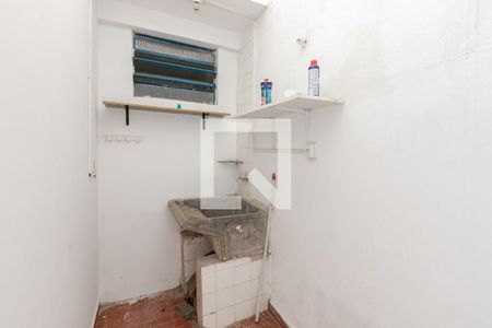 Casa à venda com 121m², 3 quartos e 2 vagasLavanderia