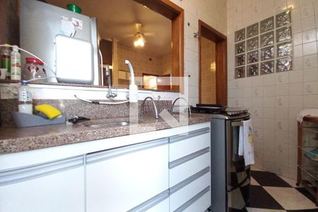 Casa à venda com 200m², 3 quartos e 5 vagasCozinha 