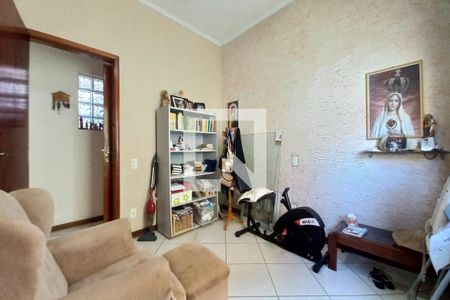 Quarto 1  de casa à venda com 3 quartos, 200m² em Jardim Nova Europa, Campinas