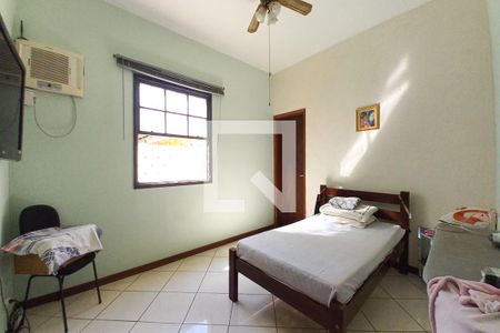 Casa à venda com 200m², 3 quartos e 5 vagasQuarto 2 - Suíte