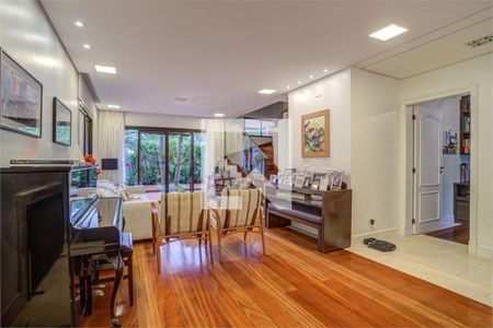 Casa à venda com 4 quartos, 411m² em Jardim Cordeiro, São Paulo