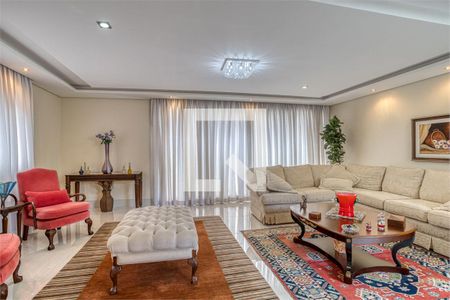 Casa à venda com 3 quartos, 370m² em Santo Amaro, São Paulo