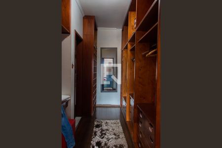 Casa à venda com 250m², 3 quartos e 3 vagasCLOSET