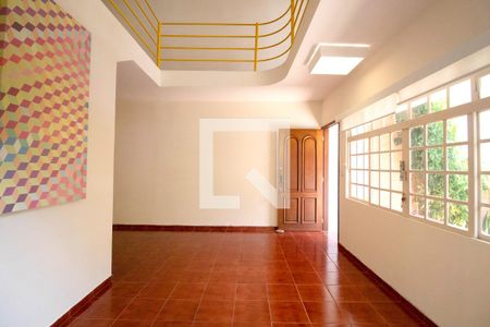 Sala de casa para alugar com 2 quartos, 250m² em Sumaré, São Paulo