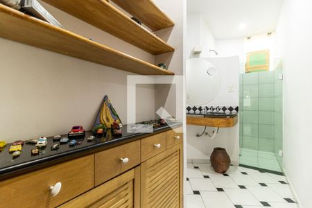 Apartamento para alugar com 200m², 2 quartos e 2 vagasBanheiro Social