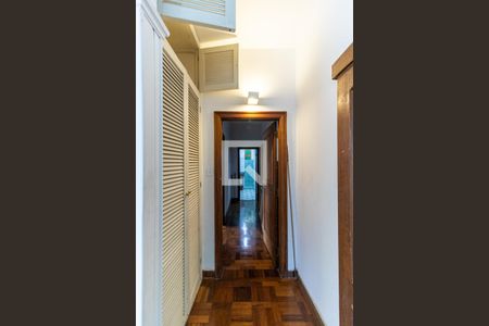 Corredor de apartamento para alugar com 2 quartos, 200m² em Higienópolis, São Paulo