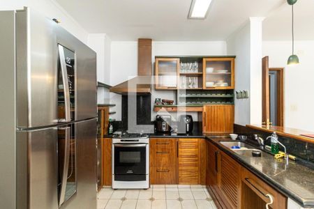 Apartamento para alugar com 200m², 2 quartos e 2 vagasCozinha