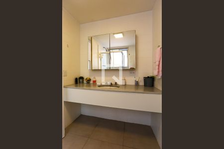 Apartamento à venda com 170m², 4 quartos e 3 vagas Apartamento à venda com 170m², 4 quartos e 3 vagasBanheiro