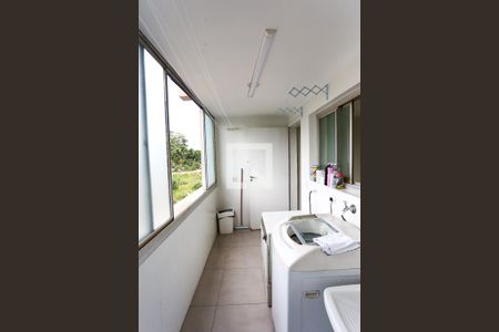 Apartamento à venda com 170m², 4 quartos e 3 vagas Apartamento à venda com 170m², 4 quartos e 3 vagasÁrea de Serviço