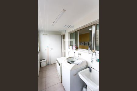 Apartamento à venda com 170m², 4 quartos e 3 vagas Apartamento à venda com 170m², 4 quartos e 3 vagasÁrea de Serviço