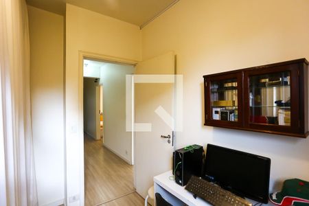 Apartamento à venda com 170m², 4 quartos e 3 vagas Apartamento à venda com 170m², 4 quartos e 3 vagasEscritório