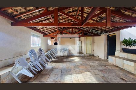 Apartamento à venda com 170m², 4 quartos e 3 vagas Apartamento à venda com 170m², 4 quartos e 3 vagasÁrea comum - Churrasqueira