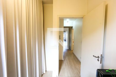 Apartamento à venda com 170m², 4 quartos e 3 vagas Apartamento à venda com 170m², 4 quartos e 3 vagasEscritório