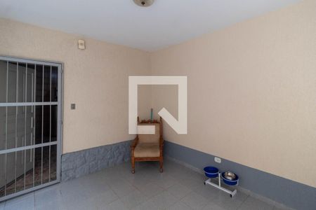 Casa à venda com 177m², 4 quartos e 2 vagasQuintal 2