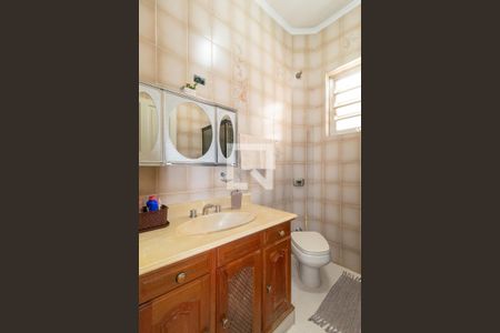 Casa à venda com 177m², 4 quartos e 2 vagasBanheiro