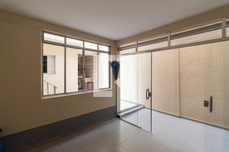 Casa à venda com 177m², 4 quartos e 2 vagasQuintal 2