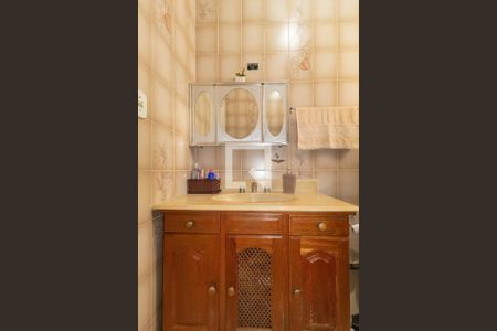 Casa à venda com 177m², 4 quartos e 2 vagasBanheiro