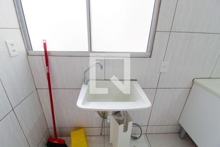 Área de serviço de apartamento para alugar com 2 quartos, 49m² em Jardim Petrópolis, Cotia
