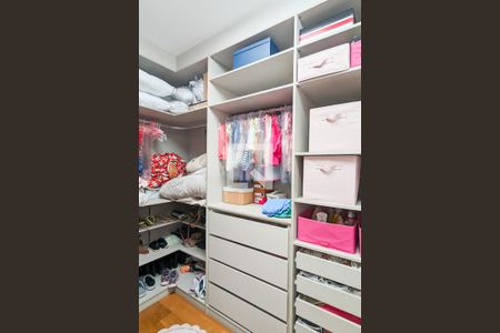 Casa à venda com 367m², 3 quartos e 4 vagasCloset da suíte 2