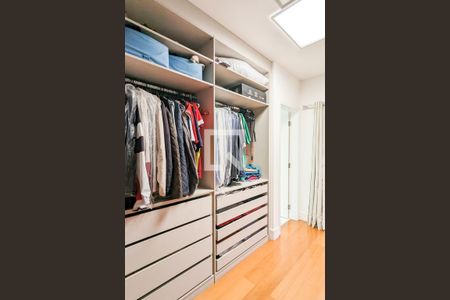 Casa à venda com 367m², 3 quartos e 4 vagasCloset da suíte 1