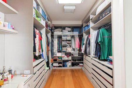 Casa à venda com 367m², 3 quartos e 4 vagasCloset da suíte 1
