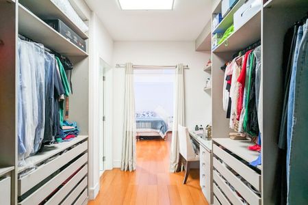Casa à venda com 367m², 3 quartos e 4 vagasCloset da suíte 1