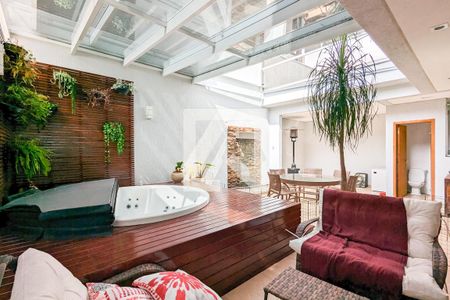 Casa à venda com 367m², 3 quartos e 4 vagasLazer