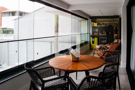 Casa à venda com 400m², 4 quartos e 3 vagasVaranda