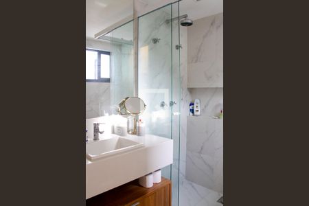 Casa à venda com 400m², 4 quartos e 3 vagasBanheiro Quarto 3 suíte