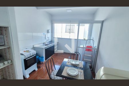Apartamento para alugar com 70m², 2 quartos e 2 vagas Apartamento para alugar com 70m², 2 quartos e 2 vagasCozinha