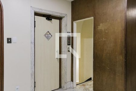 Apartamento à venda com 120m², 3 quartos e sem vagaElevador