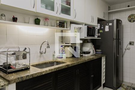 Apartamento à venda com 120m², 3 quartos e sem vagaCozinha