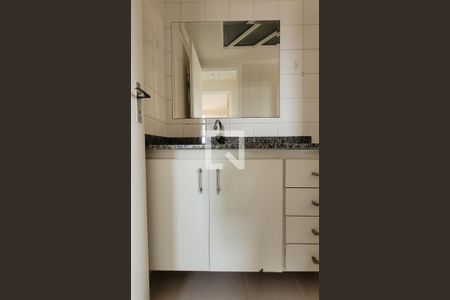 Apartamento à venda com 60m², 2 quartos e 2 vagas Apartamento à venda com 60m², 2 quartos e 2 vagasBanheiro