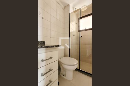 Apartamento à venda com 60m², 2 quartos e 2 vagas Apartamento à venda com 60m², 2 quartos e 2 vagasBanheiro