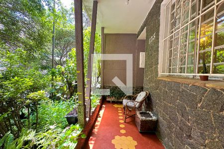 Casa à venda com 163m², 3 quartos e 2 vagasHall de entrada