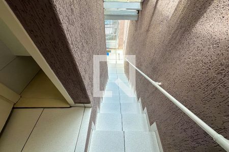 Casa à venda com 163m², 3 quartos e 2 vagasEscada