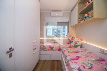 Quarto 1 de apartamento à venda com 3 quartos, 81m² em São Sebastião, Porto Alegre