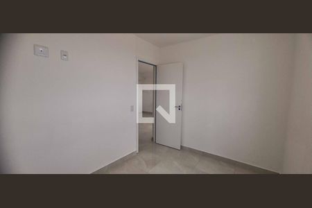 Quarto 2 de apartamento para alugar com 2 quartos, 38m² em Santa Maria, Osasco